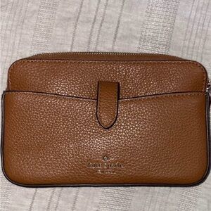 Kate Spade Pebbled Leather Tan Zip Wallet Crossbody